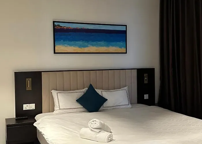 Karry's The Sapphire Aparthotel *
